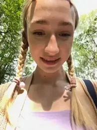 Lia__Love stripchat stream image