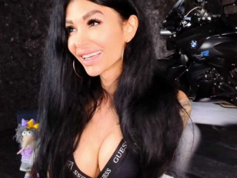 -BABAYAGA- bongacams stream image