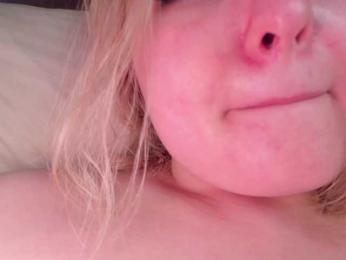 teeencute bongacams stream image