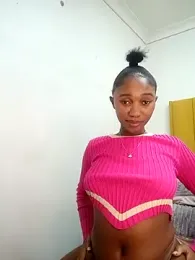 Hannah_107 stripchat stream image