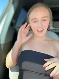 lunagirl13 stripchat stream image