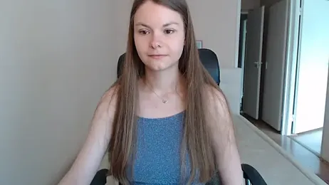 AnnaSweet18 stripchat stream image