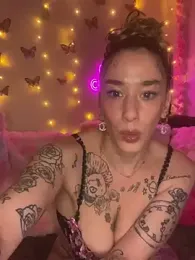 Chachou000 stripchat stream image