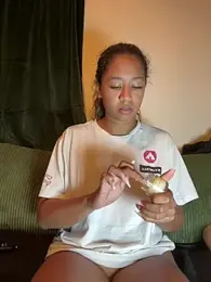 AshleyLoveee stripchat stream image