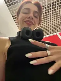 Lily__Belle stripchat stream image