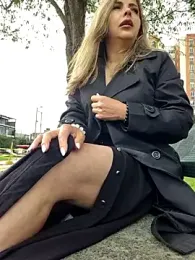 _Abril-Office1 stripchat stream image