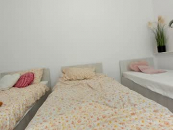 ehotlovea chaturbate stream image