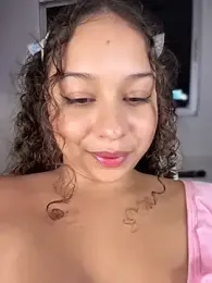 Shara_dreams stripchat stream image