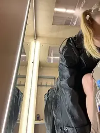 Lia__Love stripchat stream image