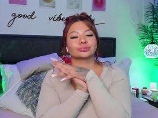 mollywhite camsoda stream image