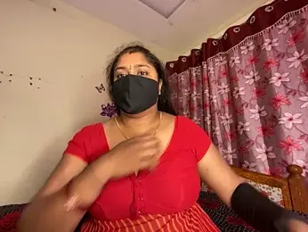 LouleyRanii stripchat stream image