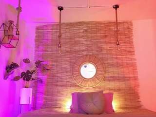 lady-brownn camsoda stream image