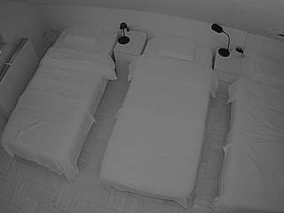 voyeurcam-julmodels-bed-7 camsoda stream image