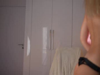 kriss0leoo chaturbate stream image