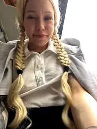 babydolll stripchat stream image