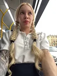 babydolll stripchat stream image