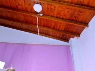 vaiolet-rose camsoda stream image