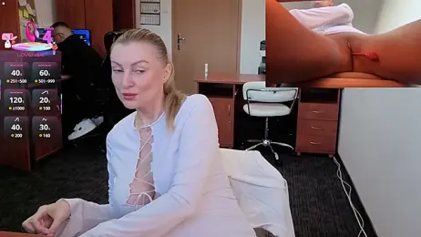 legsLONG stripchat stream image