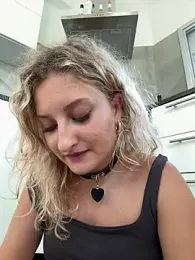 MileySummer stripchat stream image