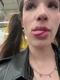 shy_priincess stripchat stream image