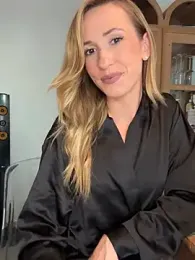 lola_tentatiion stripchat stream image