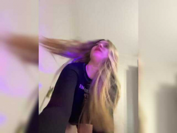 Cris_Mi bongacams stream image