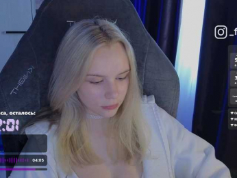 fymryn bongacams stream image
