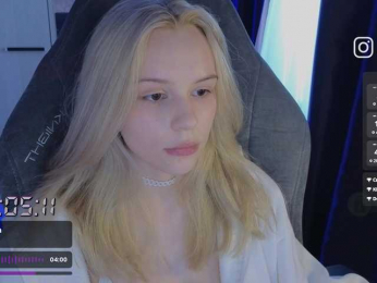 fymryn bongacams stream image