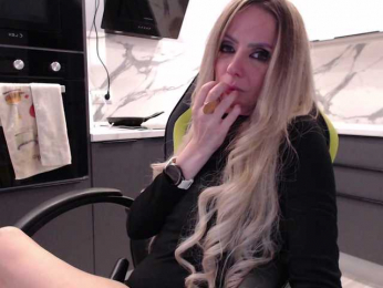blondalina bongacams stream image