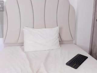 kaity-layne camsoda stream image