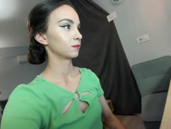 ehotlovea chaturbate stream image