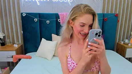 Emilly_Hart stripchat stream image