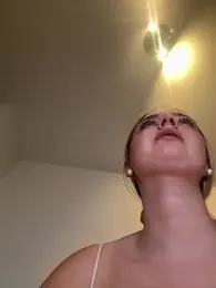 CherryEmmy stripchat stream image