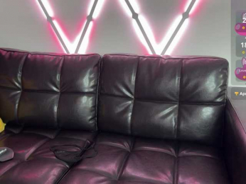 Tiiina bongacams stream image