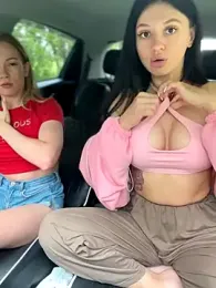 JulliaVegas stripchat stream image