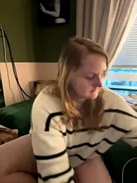 GingerSnap33 stripchat stream image