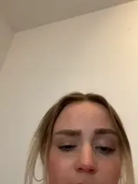 CherryEmmy stripchat stream image