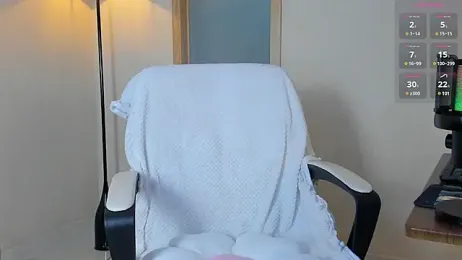 emydollyy stripchat stream image