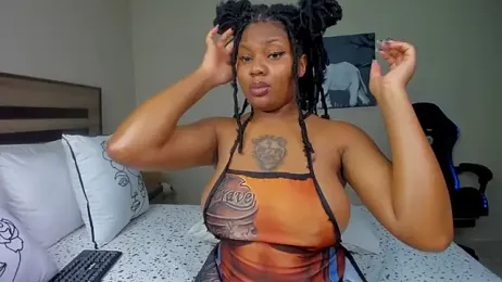 Renee-18 stripchat stream image