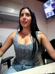 Sofia_Collins- stripchat stream image