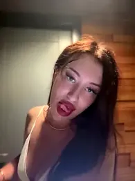 AndreaMood stripchat stream image