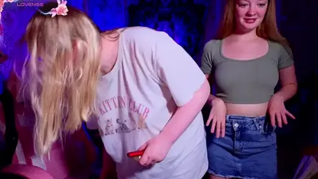 Radiants_two stripchat stream image