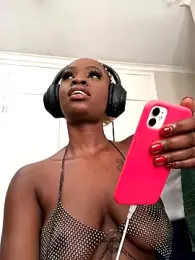 LuciousLips96 stripchat stream image