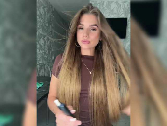 SweetyMia bongacams stream image