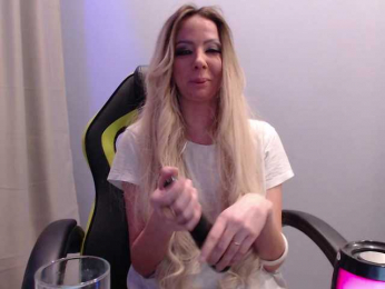 blondalina bongacams stream image