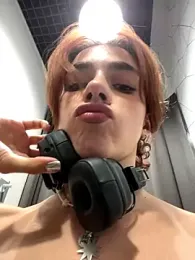 Lily__Belle stripchat stream image