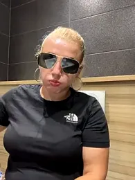 Strongqueen stripchat stream image