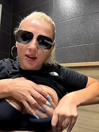 Strongqueen stripchat stream image