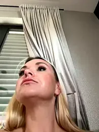 Bella-Tight stripchat stream image