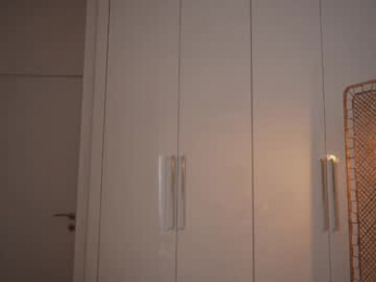 kriss0leoo chaturbate stream image